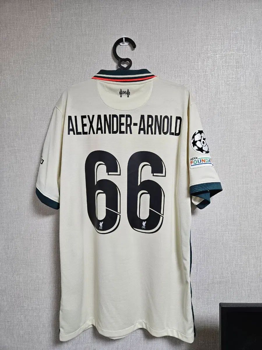 リヴァプール アレクサンダーアーノルド ユニフォーム リバプール H 