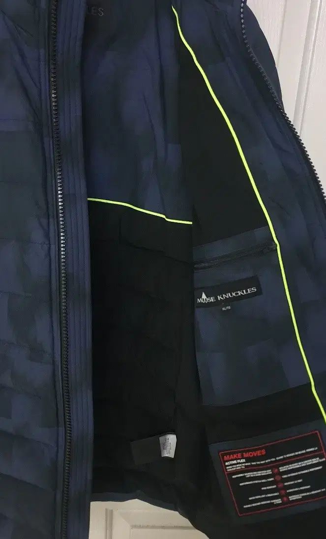 ムースナックルズ 잭 パイナップル ダウン ジャケット L 出品