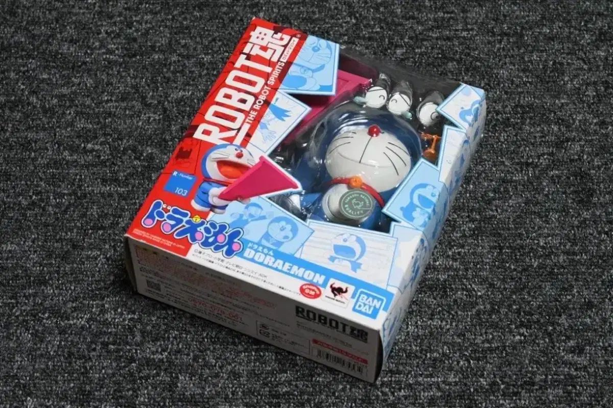 人気，限定SALE 未開封 ドラえもん BANDAI(バンダイ) ロボホン