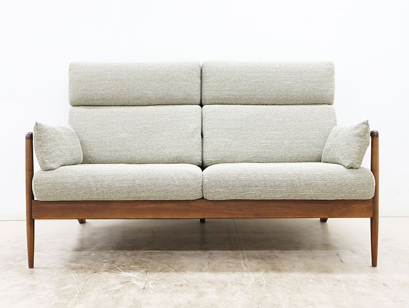  ◆展示品◆ キツツキ 飛騨産業 IDC大塚家具 VIOLA ソファ 2Pソファ 2人掛けソファ ウォルナット材 48万 キッズソファ 2人掛け 3人掛けソファ ソファ ソファベッド