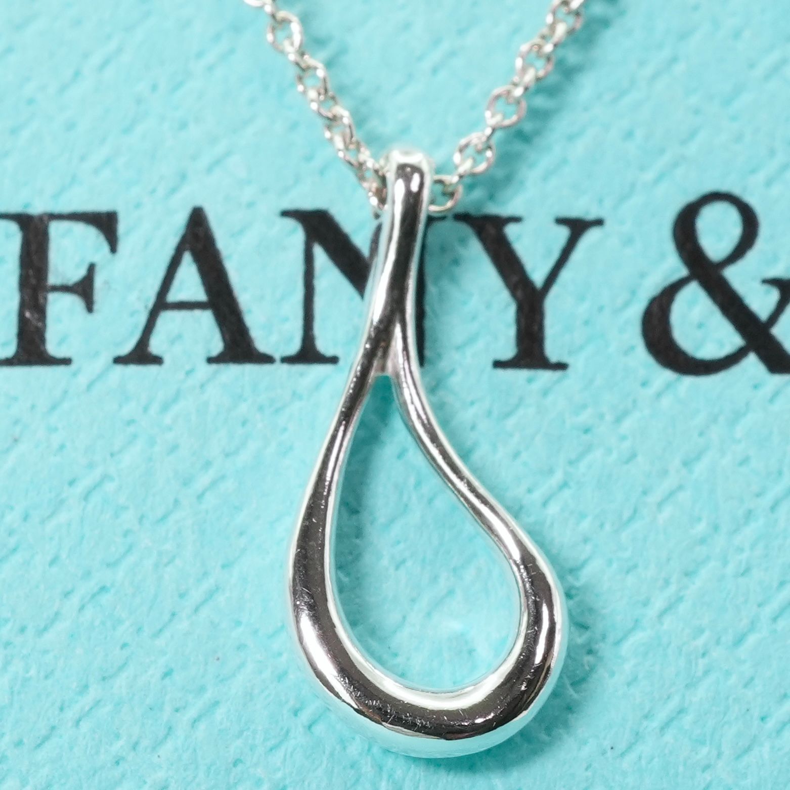 レディース 【美品】Tiffany & Co. オープンティアドロップ ネックレス