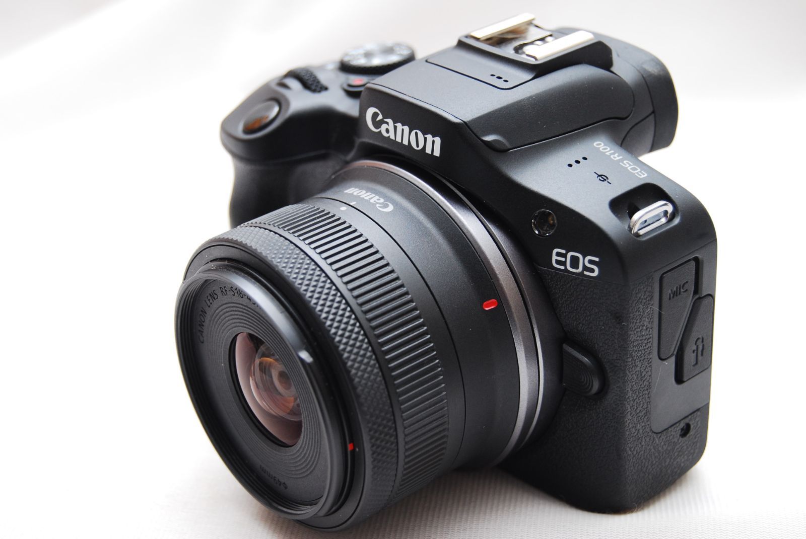 美品☆Canon キャノン EOS R100 標準ズームレンズキット(RF-S18-45mm 
