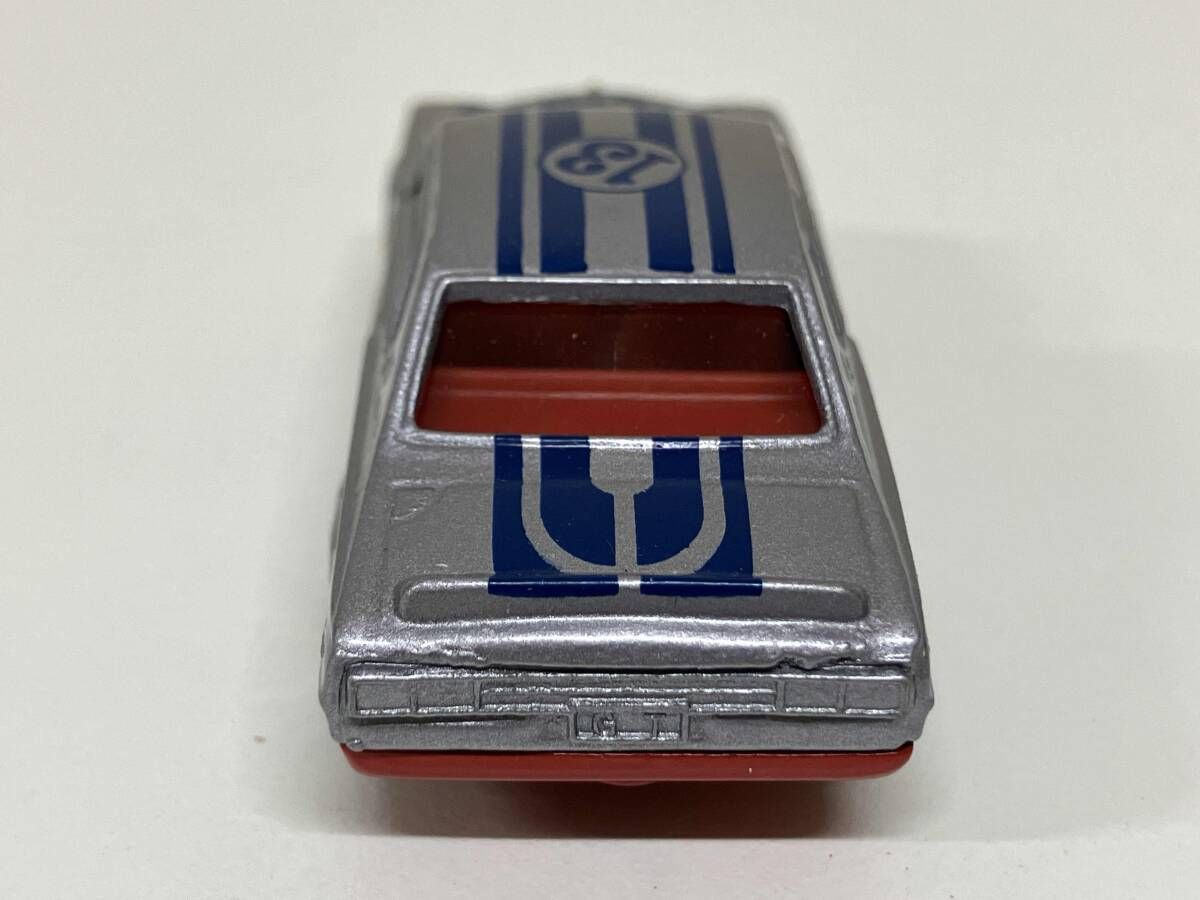 トミカ No.21 ニッサン スカイライン HT 2000GT-R レーシング 銀×青4本