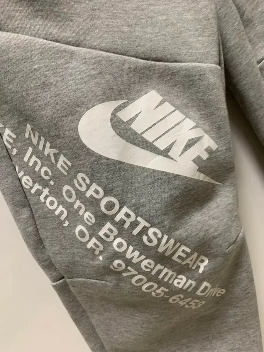 Nike(ナイキ） テックフィット レア