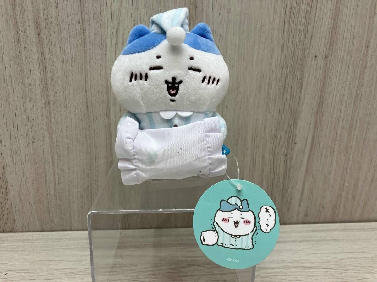 ちいかわ デスクトップから見守るひっかけぬいぐるみ（ねむいよ