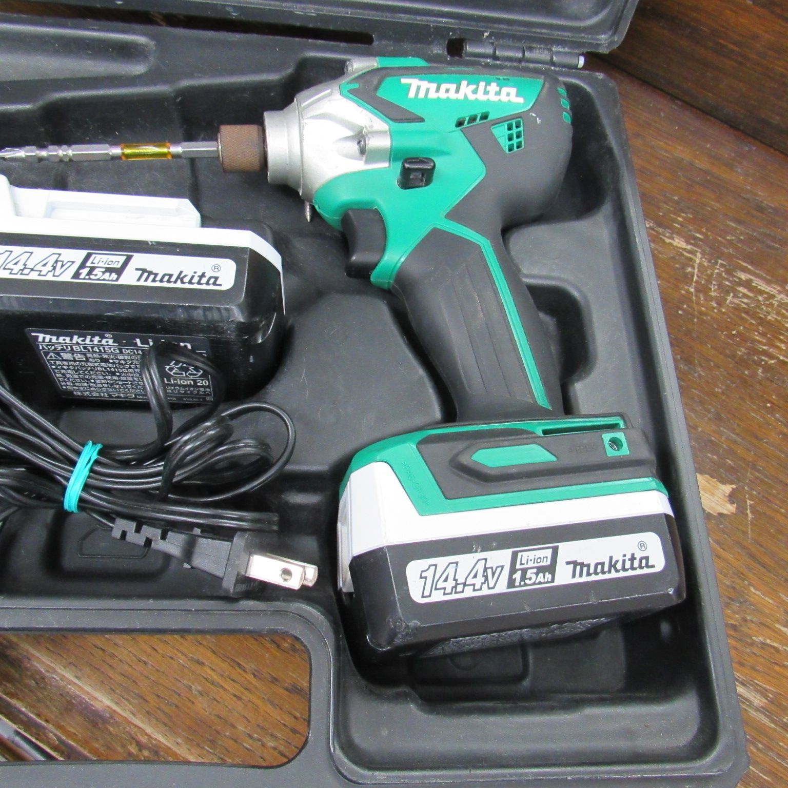 マキタ makita 充電式インパクトドライバ 14.4v バッテリー 充電器 