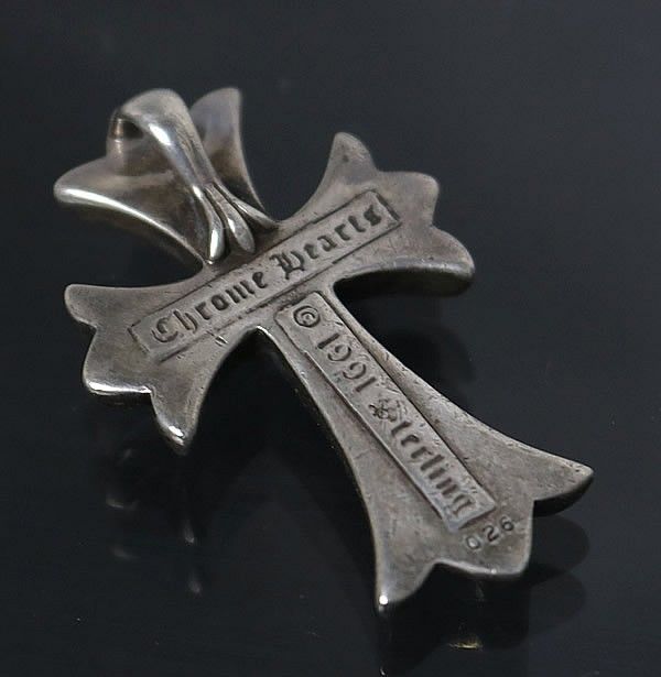 CHROME HEARTS 銀座店 クロムハーツ スモールCHクロス ペンダント