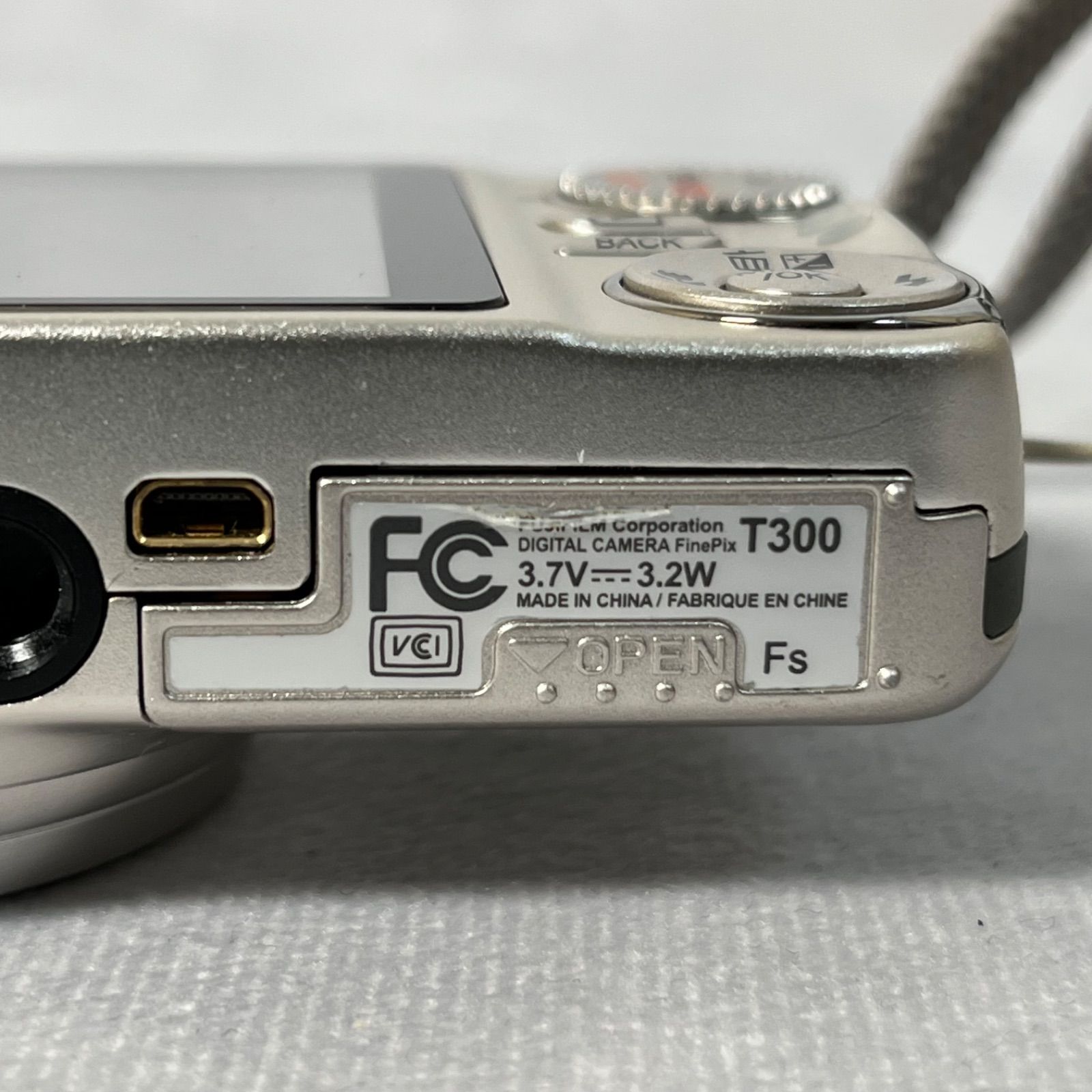 管2603-202】FUJIFILM 富士フイルム FinePix T300 シャンパンゴールド 