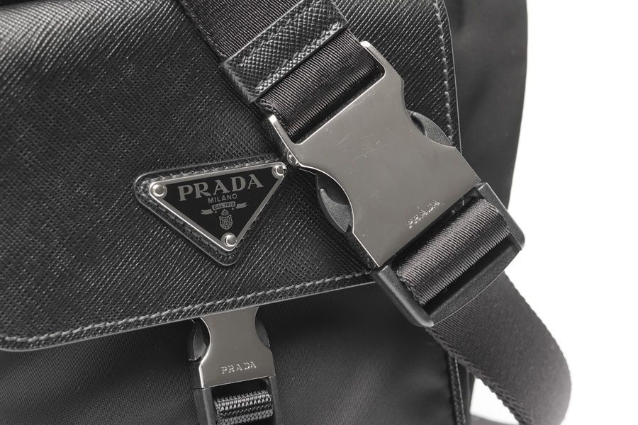 プラダ / PRADA Re-Nylon ショルダーバッグ / ボディバッグ 2VH160