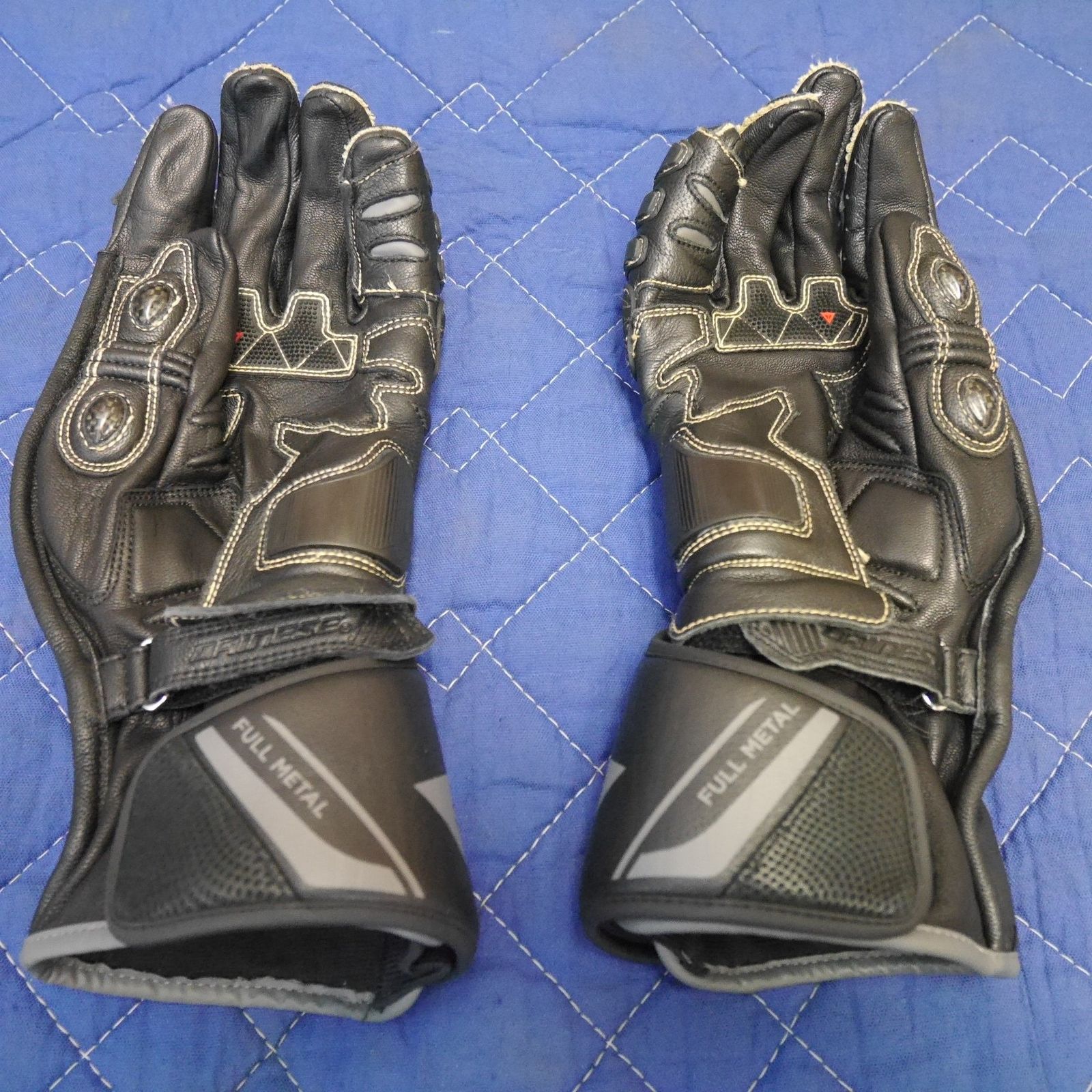 送料無料] キレイ☆DAINESE ダイネーゼ フル メタル 6 グローブ サイズ 