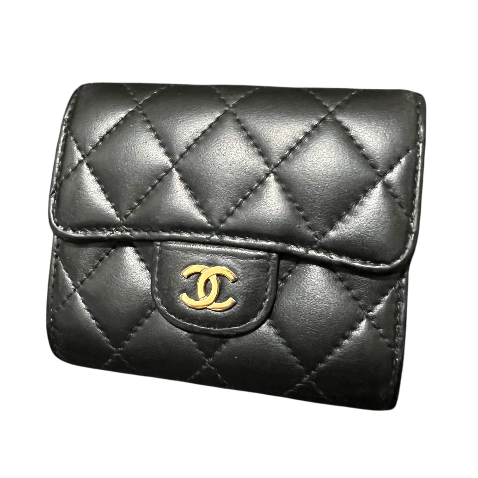 シャネル CHANEL ラムスキン マトラッセ 三つ折り財布 コンパクト財布 