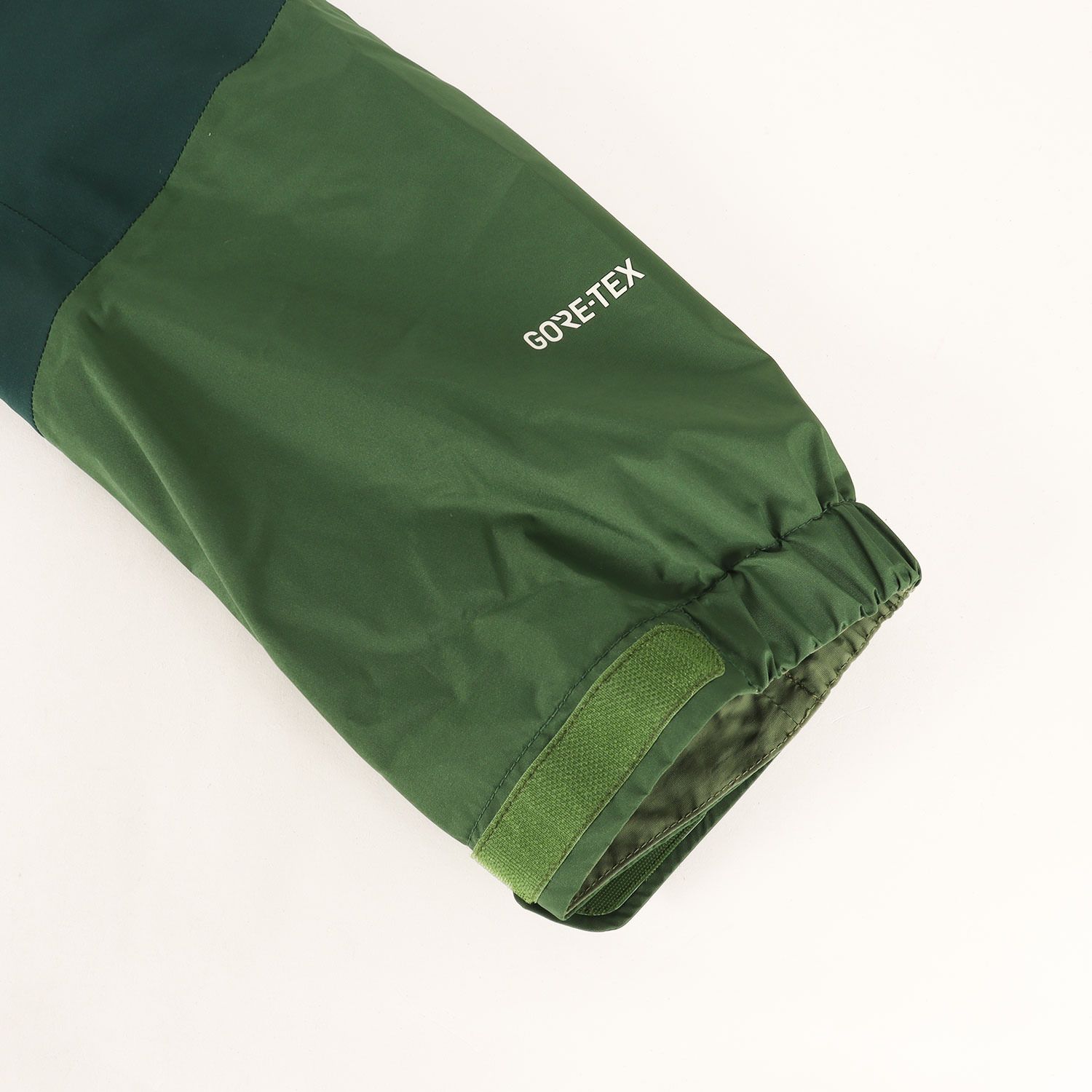 【美品】Mont-Bell モンベル ジャケット グリーン サイズ:L | GORE-TEX アルパイン サーマシェル ナイロン マウンテンパーカー (1102463) | アウター ブルゾン 上着【メンズ】【中古】 美品】Mont-Bell モンベル ジャケット グリーン サイズ:L | GORE-TEX