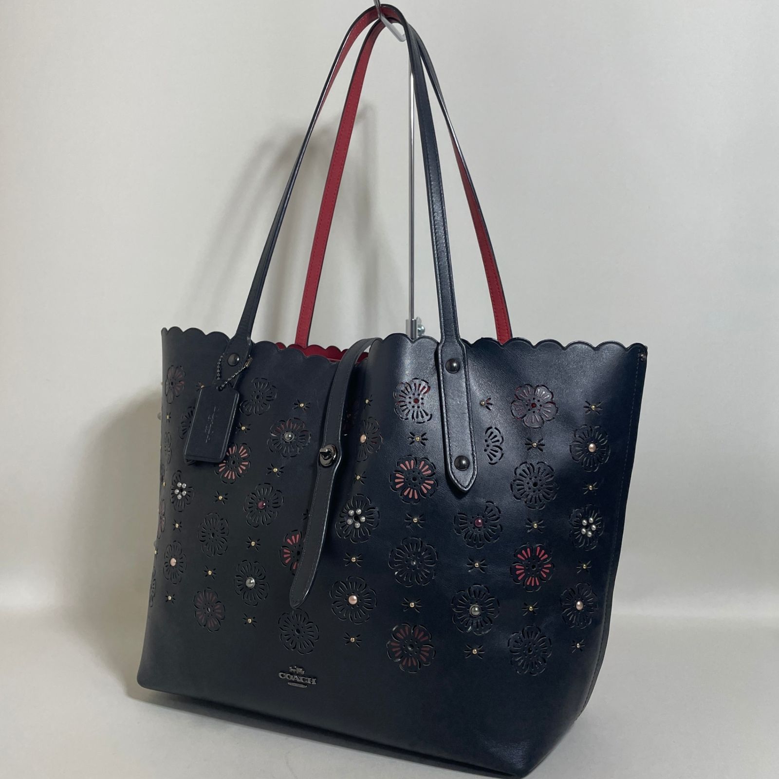 2603-112｜コーチ トートバッグ レザー ブラック 花柄 ターンロック 