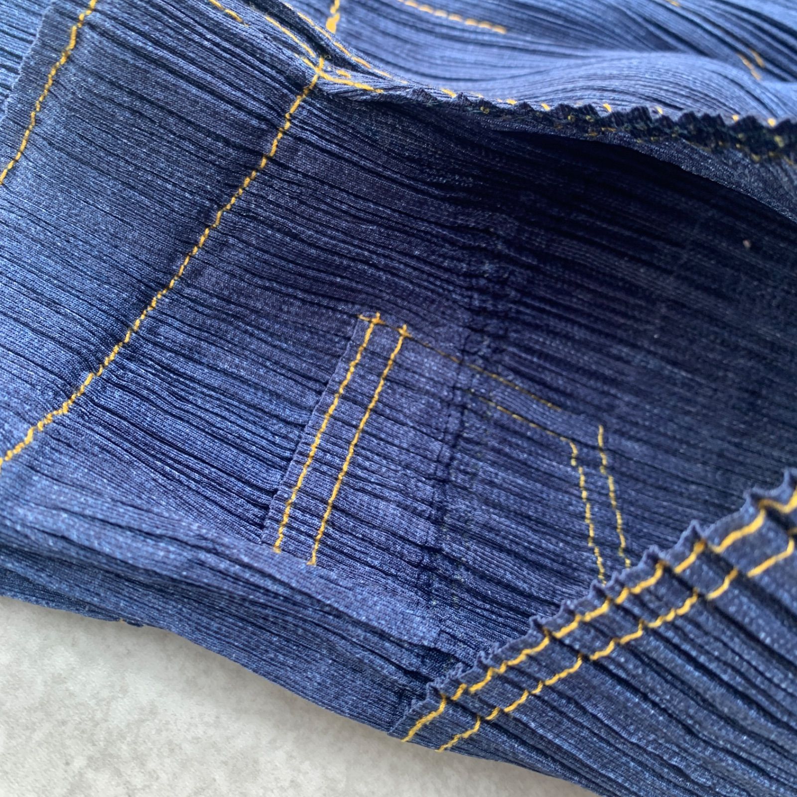 PLEATS PLEASE ISSEY MIYAKE プリーツプリーズ デニムライクプリーツ