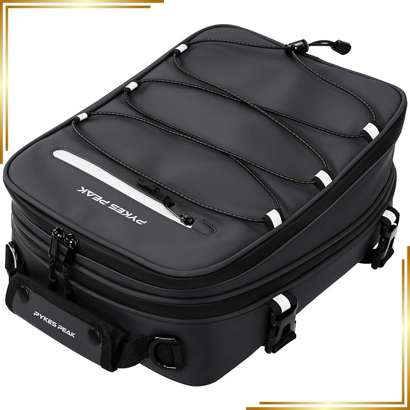 【新品】 PYKES PEAK バイク用 シートバッグ 8-12L 大容量 レインカバー付き 固定ベルト ショルダーベルト 付き 日帰り バイク ツーリング アウトドア ツーリングバッグ リアバッグ ツーリングストリーム 【薄型 ブラック】 0