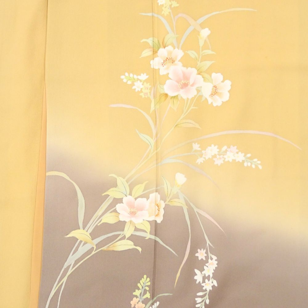 訪問着 正絹 リユース 中古 袷 薄黄色 裾ぼかし 四季草花文様 友禅染