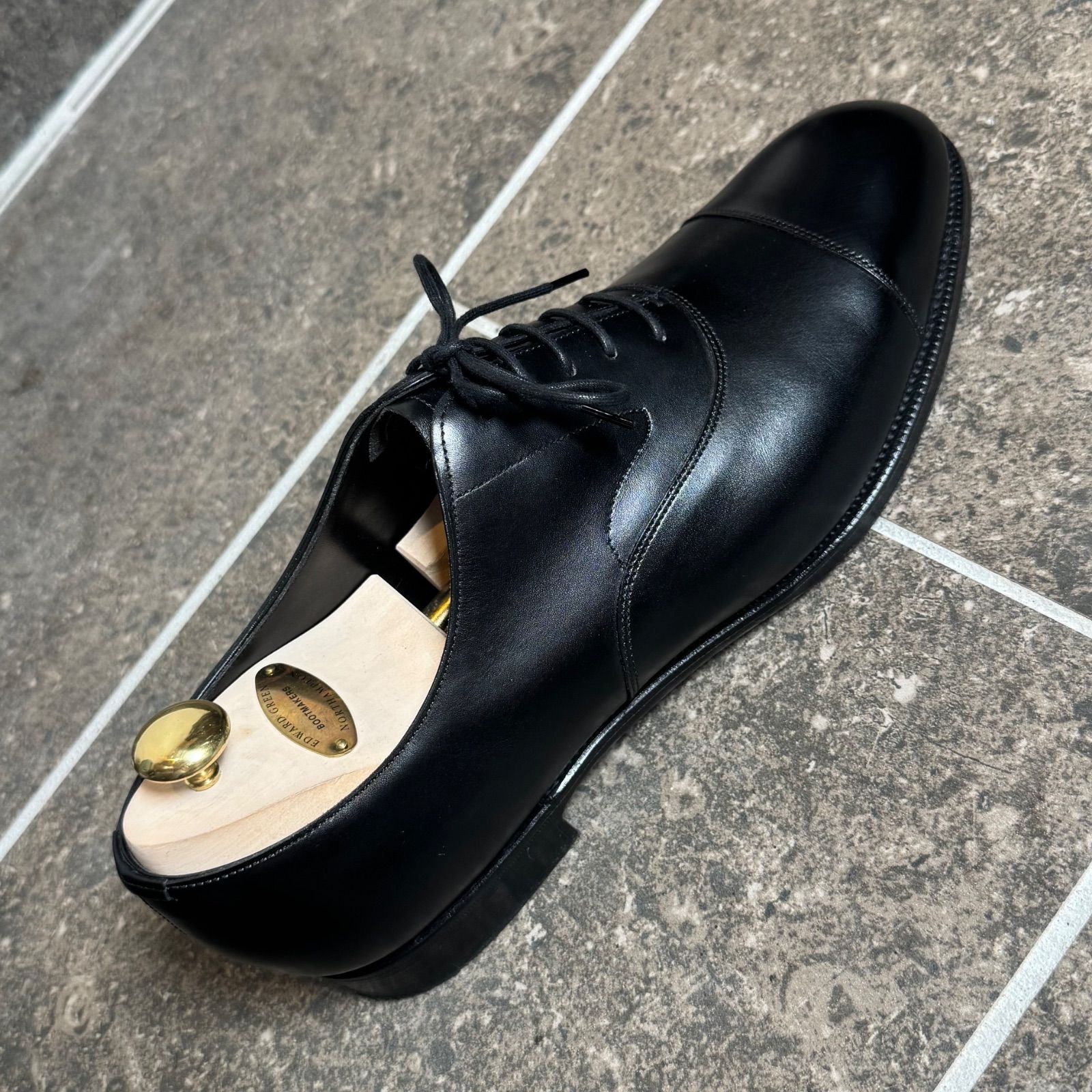 美品】EDWARD GREEN CHELSEA 黒 9.5E 純正シューツリー付 - メルカリ