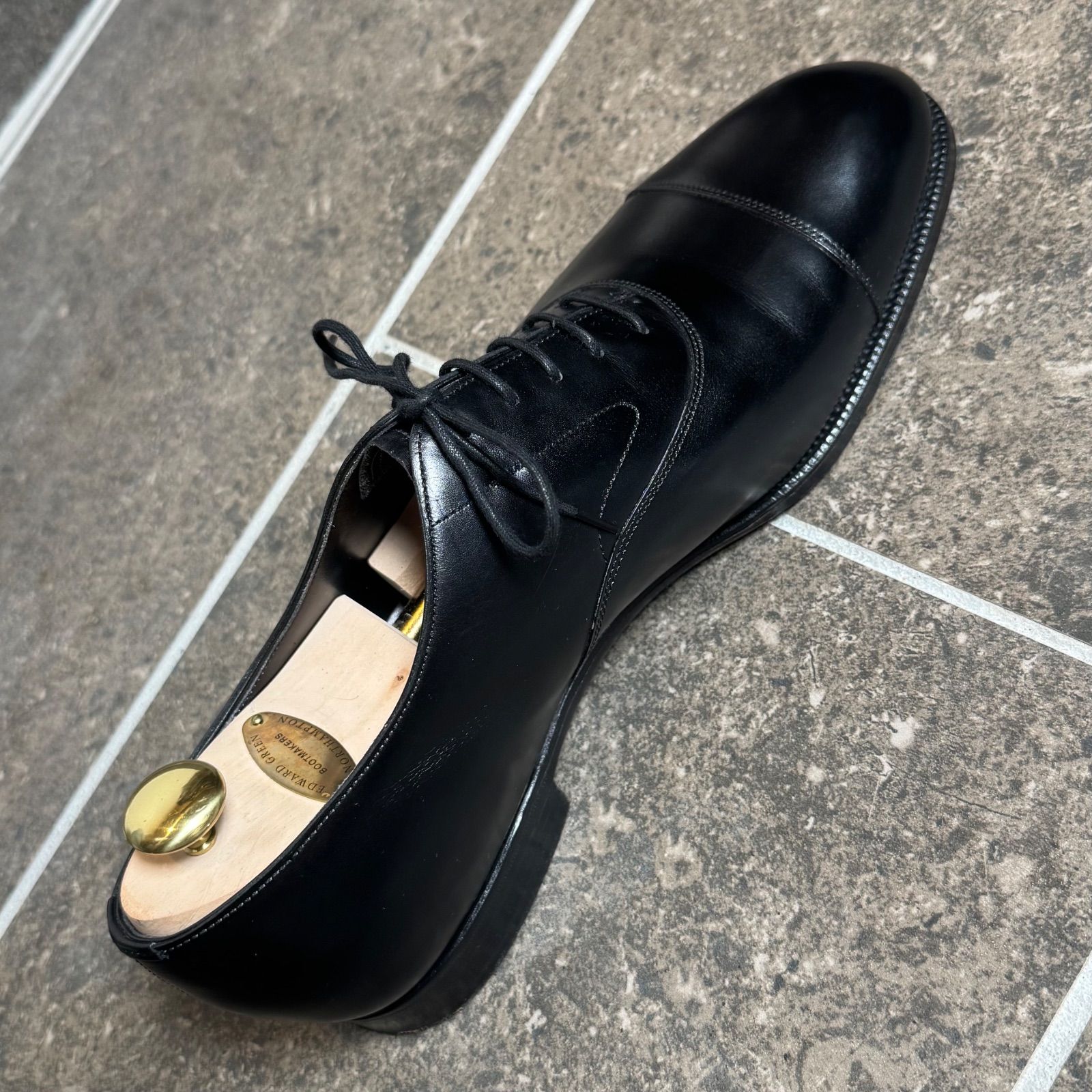 美品】EDWARD GREEN CHELSEA 黒 9.5E 純正シューツリー付 - メルカリ