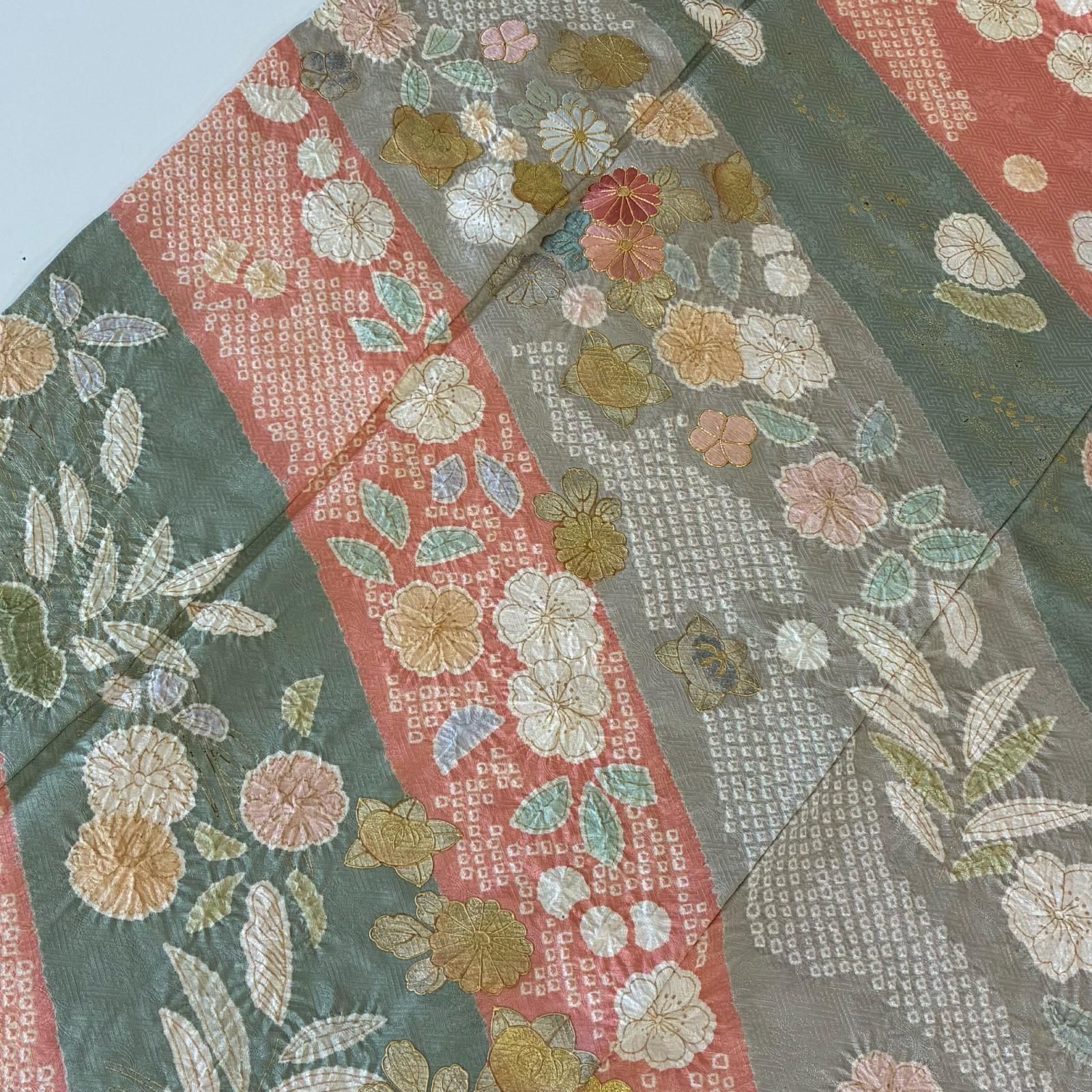 付け下げ 紋なし 正絹 絞り 美しい染めの花 袷 着物 KK-4133 【楓】 付け