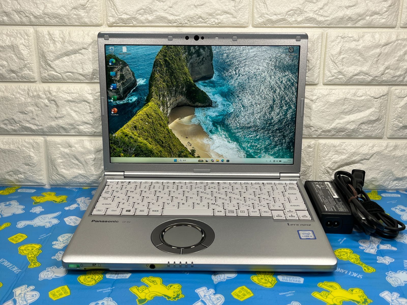 超美品 レッツノート CF-SV8 綺麗 パナソニック Office 軽量 超美品 レッツノート CF-SV8 綺麗 パナソニック Office 軽量