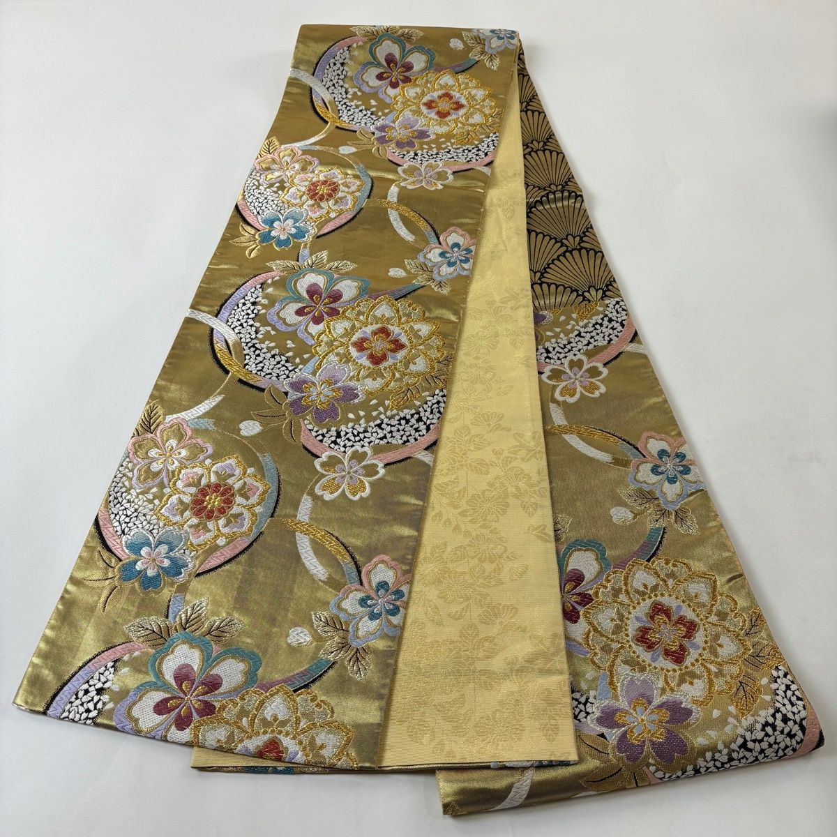 袋帯 秀品 華文 桜 金銀糸 箔 金色 六通 正絹 【中古】 - メルカリ 袋帯 秀品 華文 桜 金銀糸 箔 金色 六通 正絹 【中古】 - メルカリ