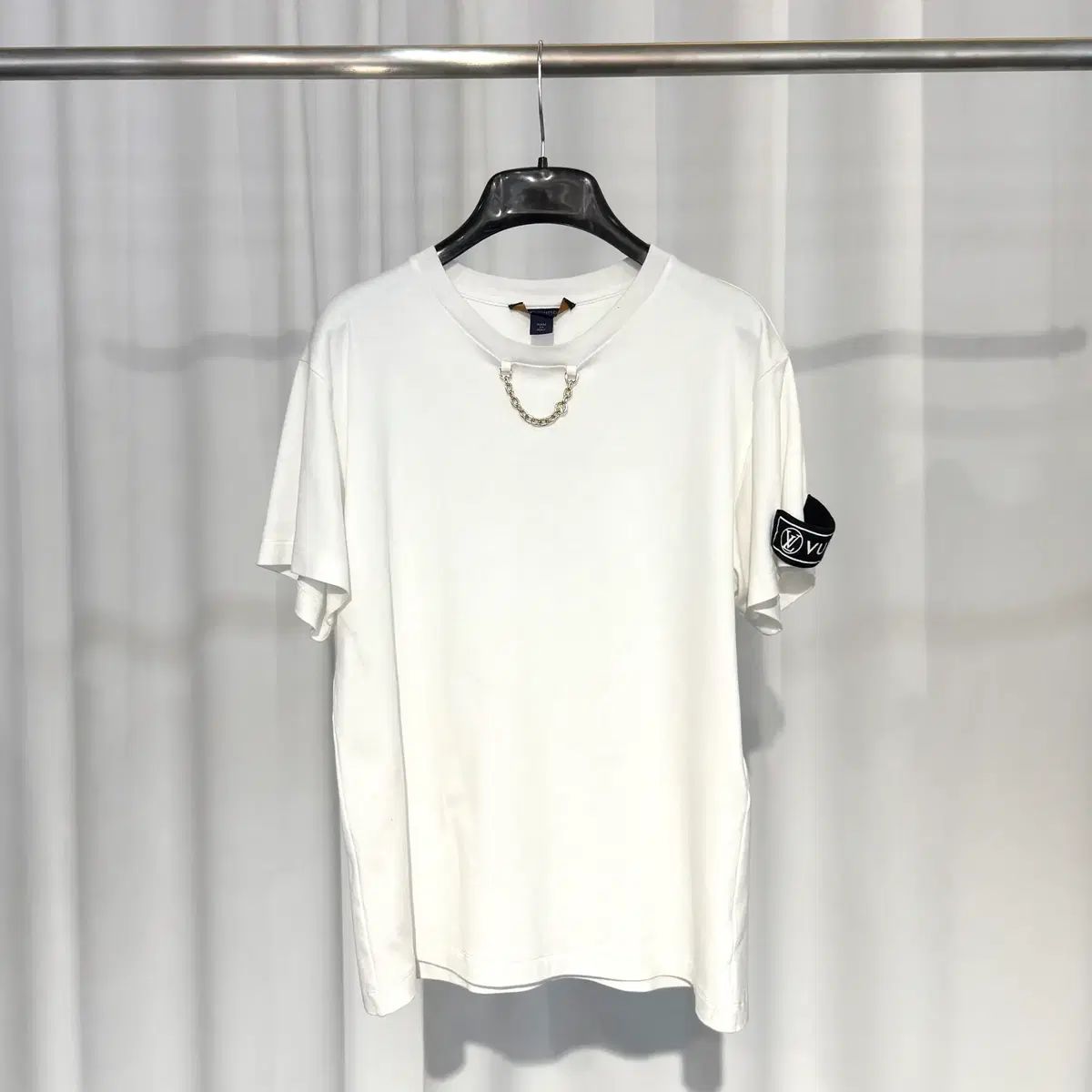 Louis Vuitton ルイヴィトン lv チェーン デザインテープ 半袖 T Louis Vuitton ルイヴィトン lv チェーン デザインテープ 半袖 T