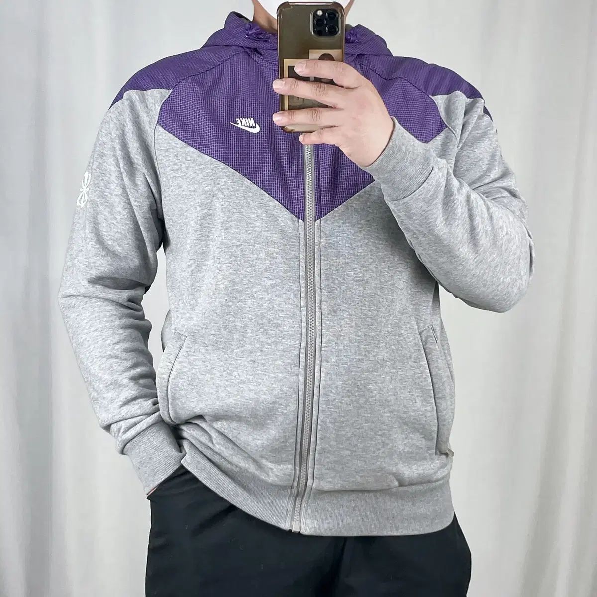 Nike(ナイキ） グレー 紫 フード付き ジップアップパーカー XL 250521