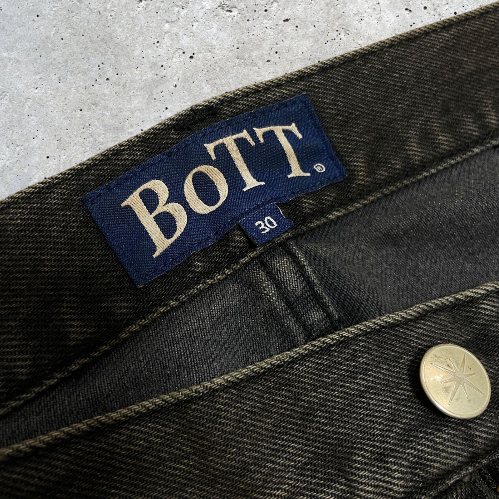 定価:44000円 BOTT Ol