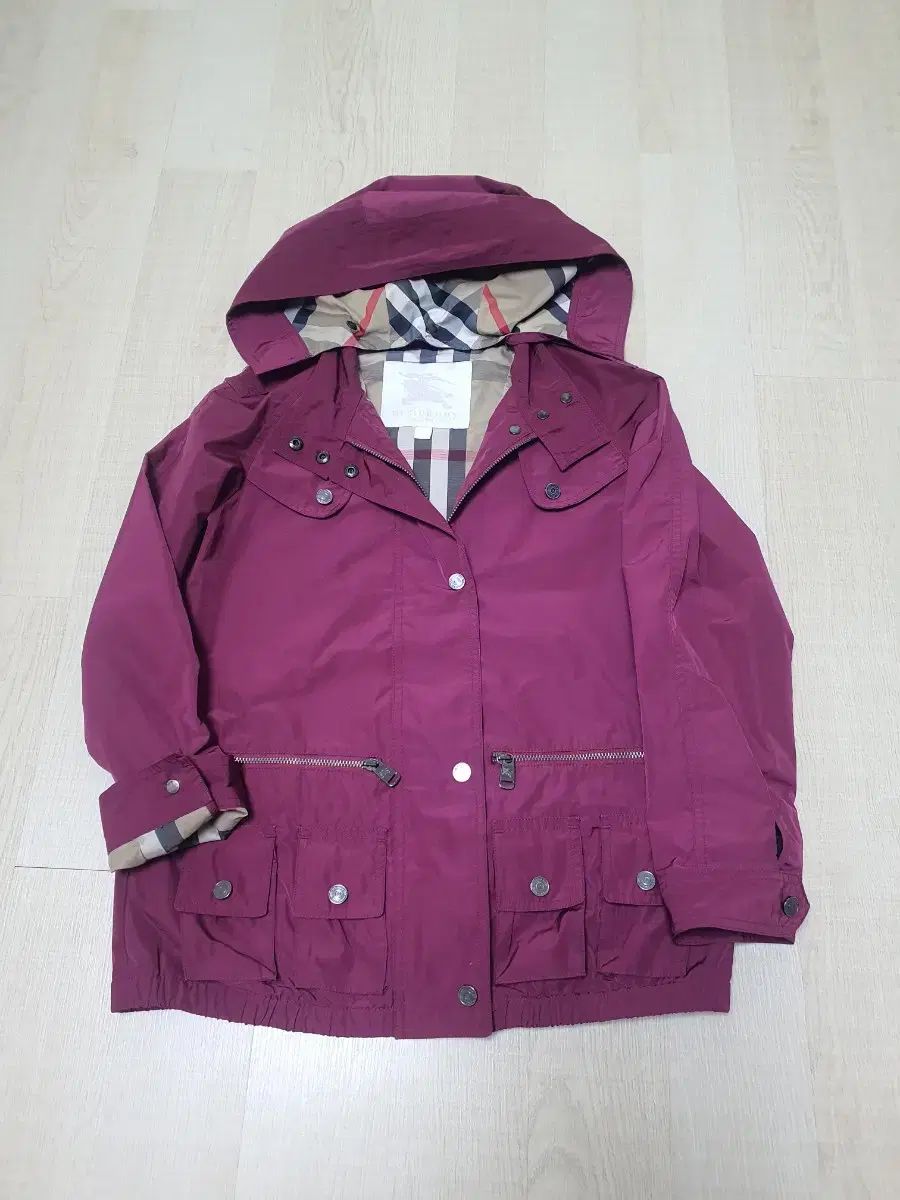 Burberry Kids(バーバリーキッズ) ウィンドブレーカー Burberry キッズ