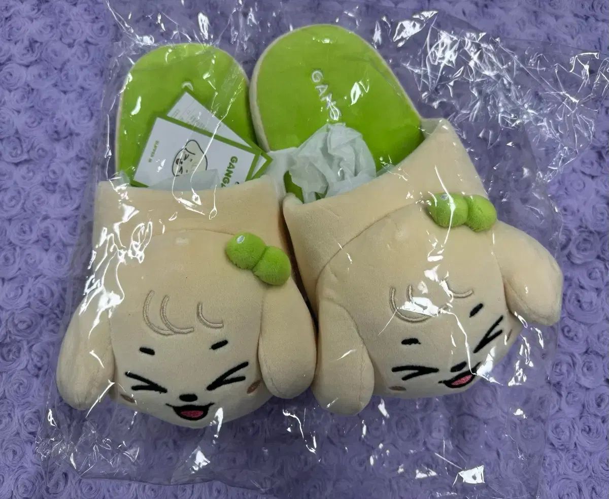 【未使用】IVE MINIVE ユジン スリッパ　カンアンジ 未開封) アイブ MINIVE ミニヴ スリッパ ルームシューズ カンアンジ