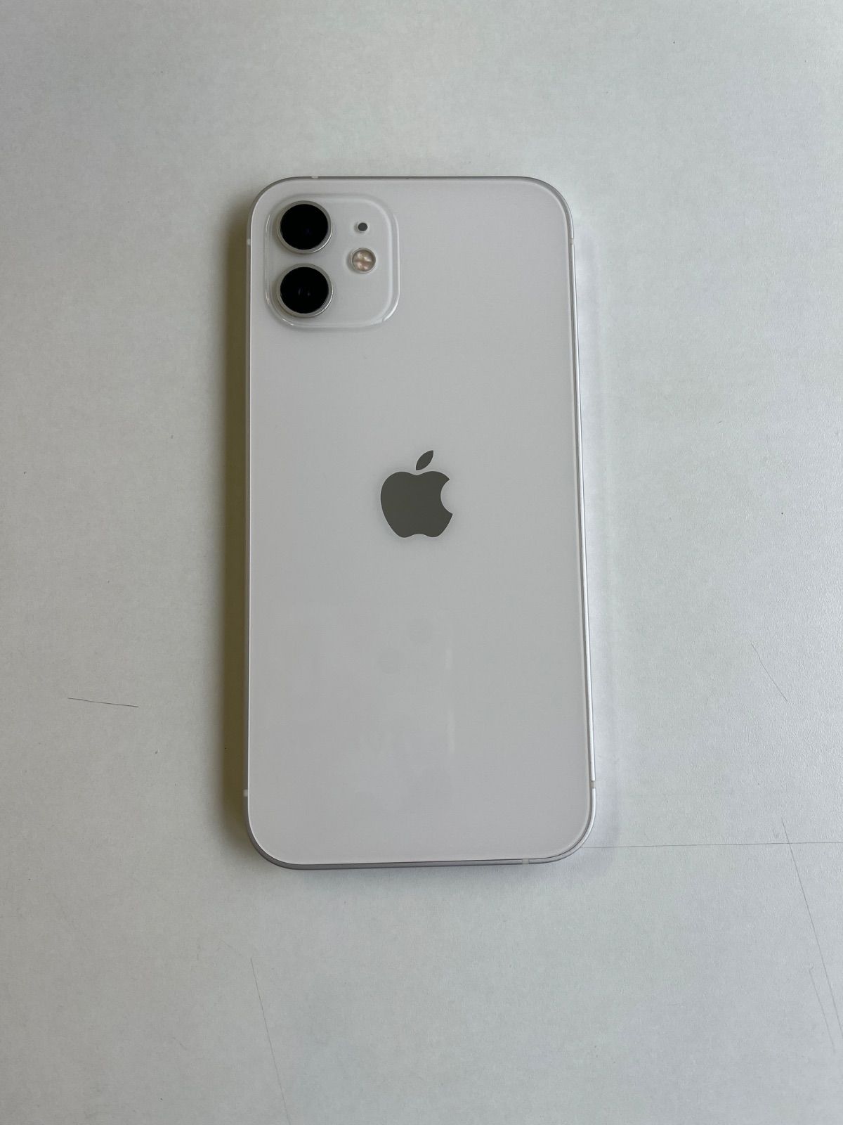 美品 iPhone 12 64GB ホワイト バッテリー100% MGHP3J/A - 3497 美品 iPhone 12 64GB ホワイト バッテリー100% MGHP3J/A - 3497