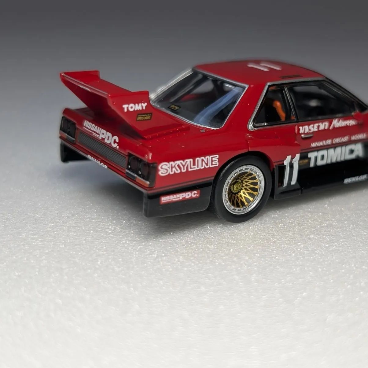 トミカリミテッドビンテージNEO トミカ スカイライン スーパー