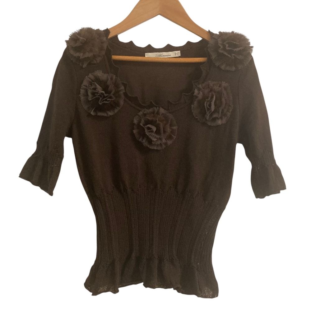 美品 BLUMARINE ブルマリン フラワーモチーフ ハーフスリーブ 美品 BLUMARINE ブルマリン フラワーモチーフ ハーフスリーブ