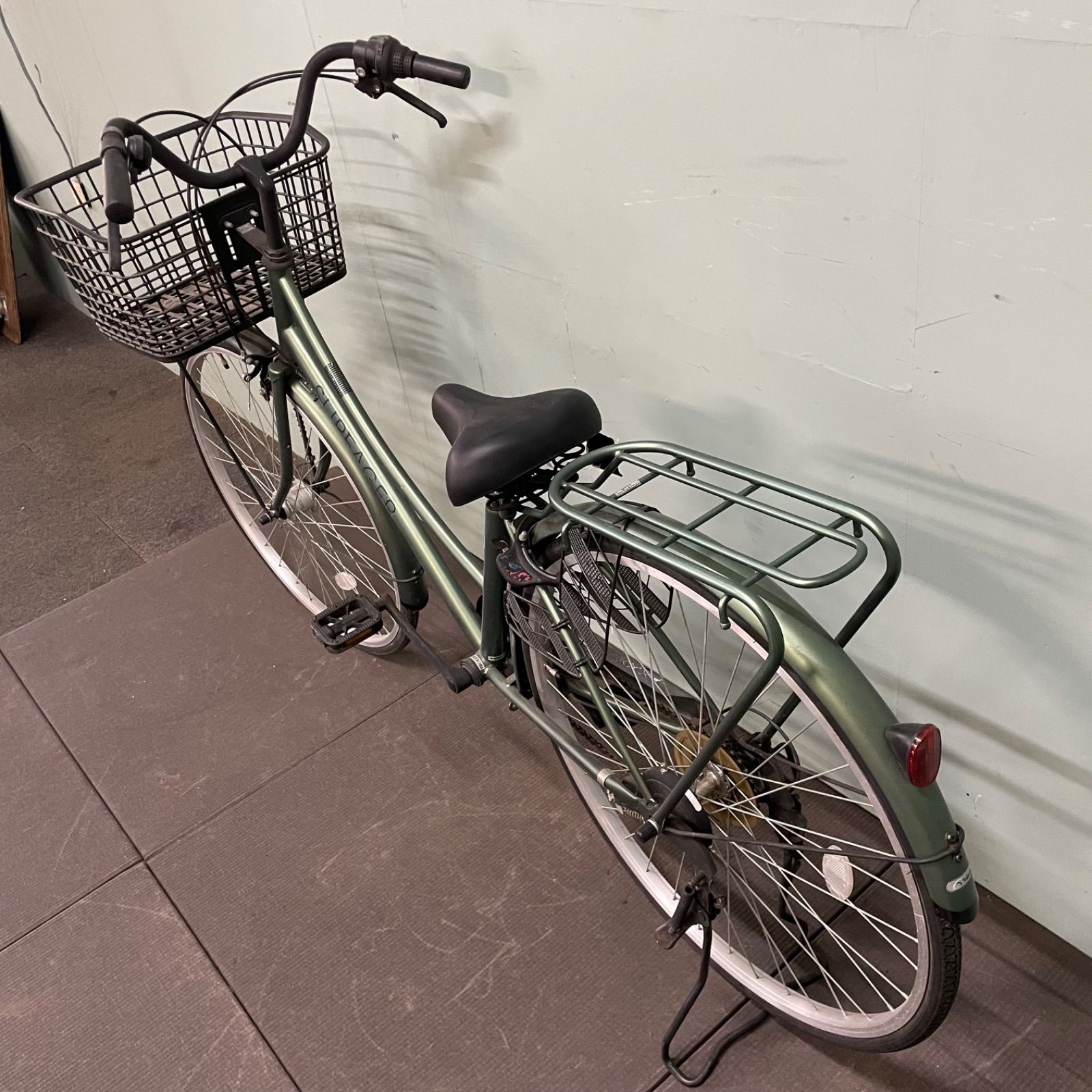 ♭ 自転車 ママチャリ 鍵付き - メルカリ