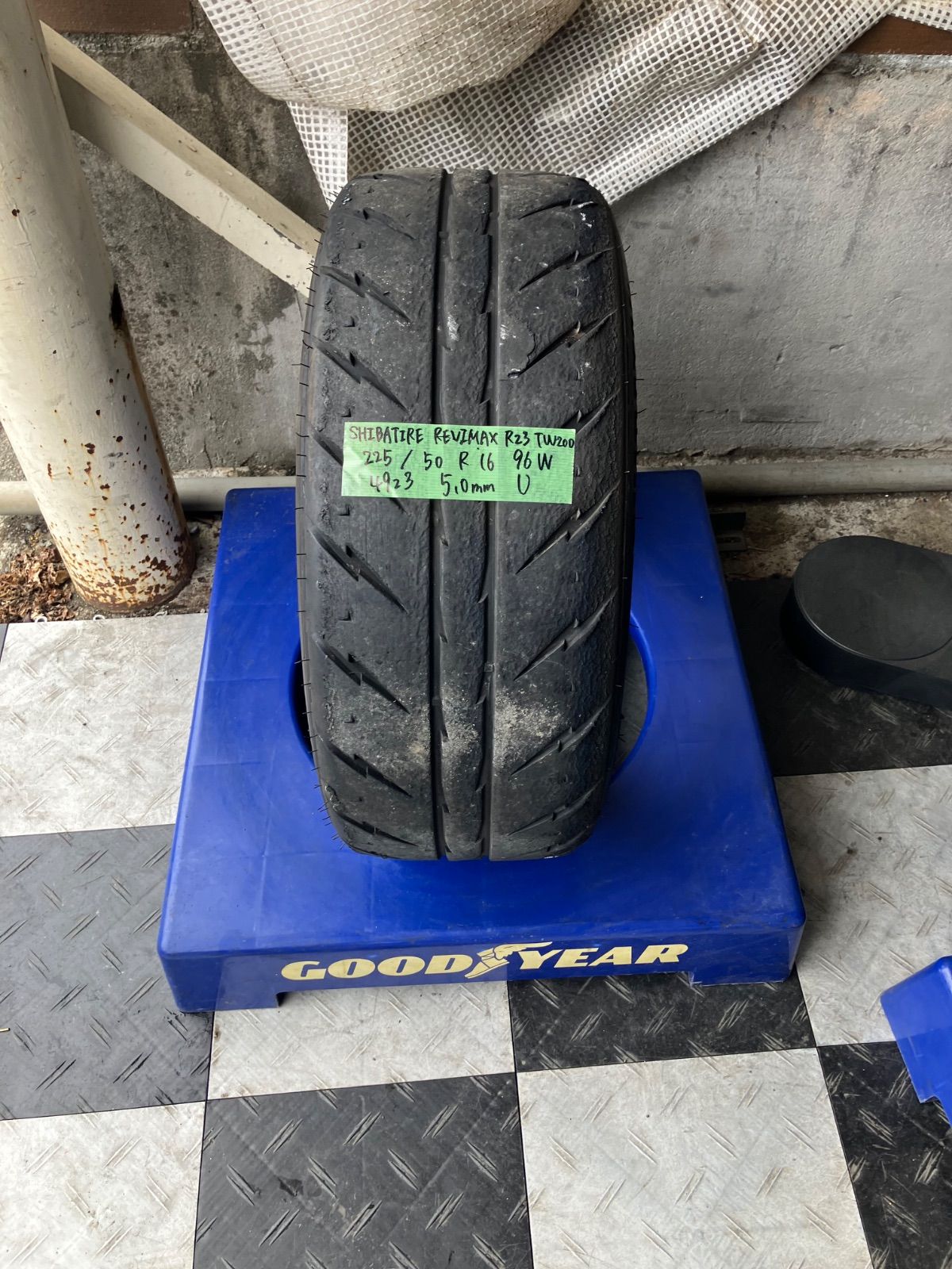 送料込み] 225/50R16 96W 2023年製 SHIBATIRE REVIMAX R23 TW200