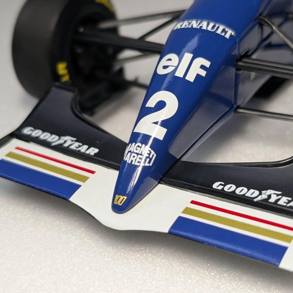 アイルトンセナ WILLIAMS FW16 1/18 ミニカー ミニチャンプス ウィリアムズ・ルノーFW16 ダイキャストモデル 1/18