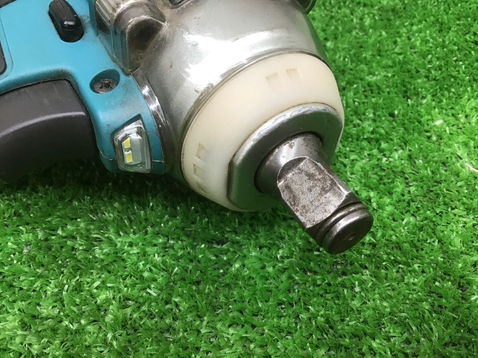 中古動作品】マキタ(makita) 18Vコードレスインパクトレンチ TW300DZ 