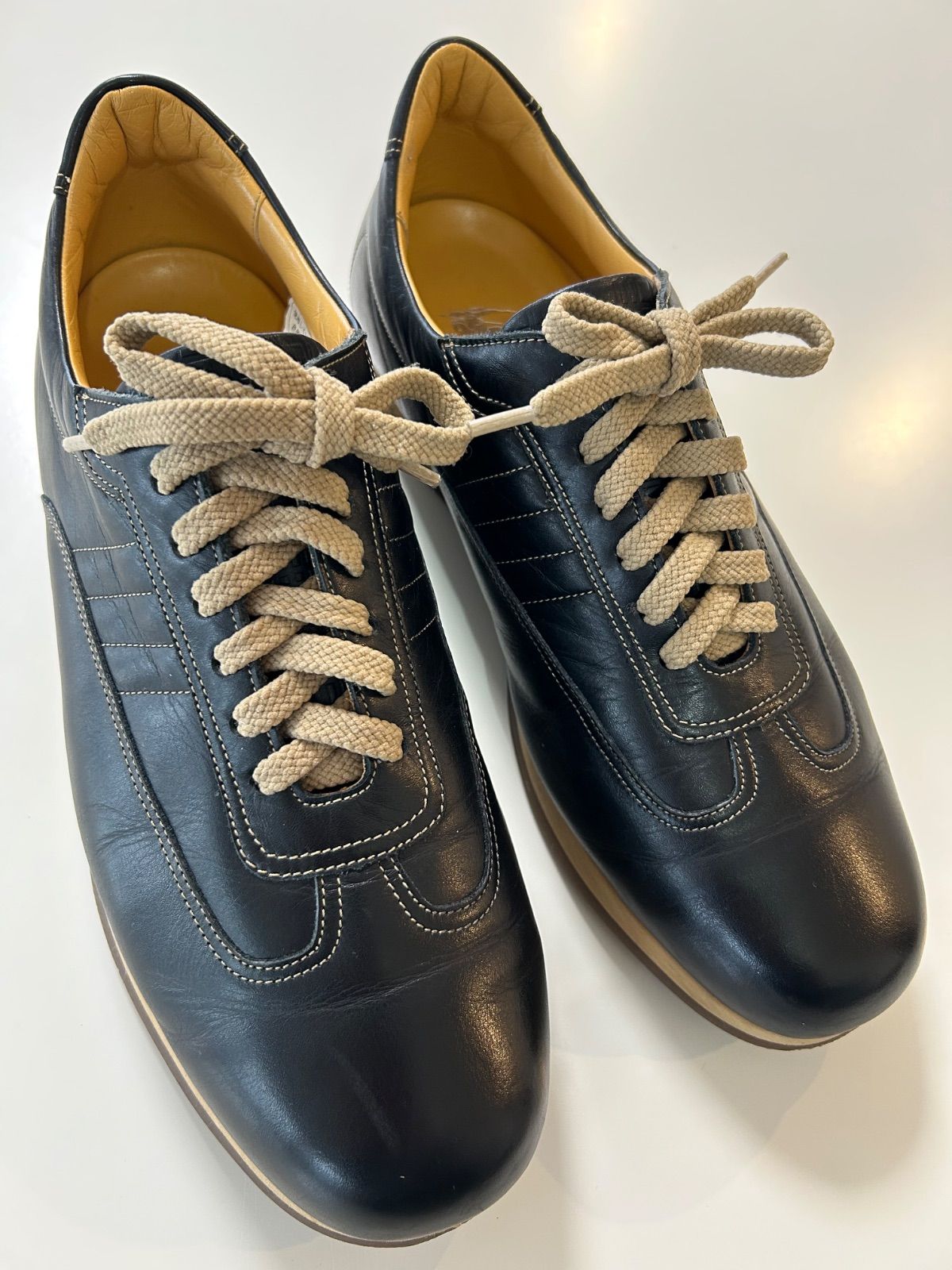 BURBERRYバーバリーBU-1340高級ブランドレザースニーカー 日本製26.5センチカジュアルシューズ ウォーキングシューズ ジョギングシューズ くつ クツ 紐靴 高級ブランドスニーカー 紳士靴blackブラック黒色メンズ（men’s）男性用、紳士 BURBERRYバーバリーBU-1340高級ブランドレザースニーカー 日本製26.5