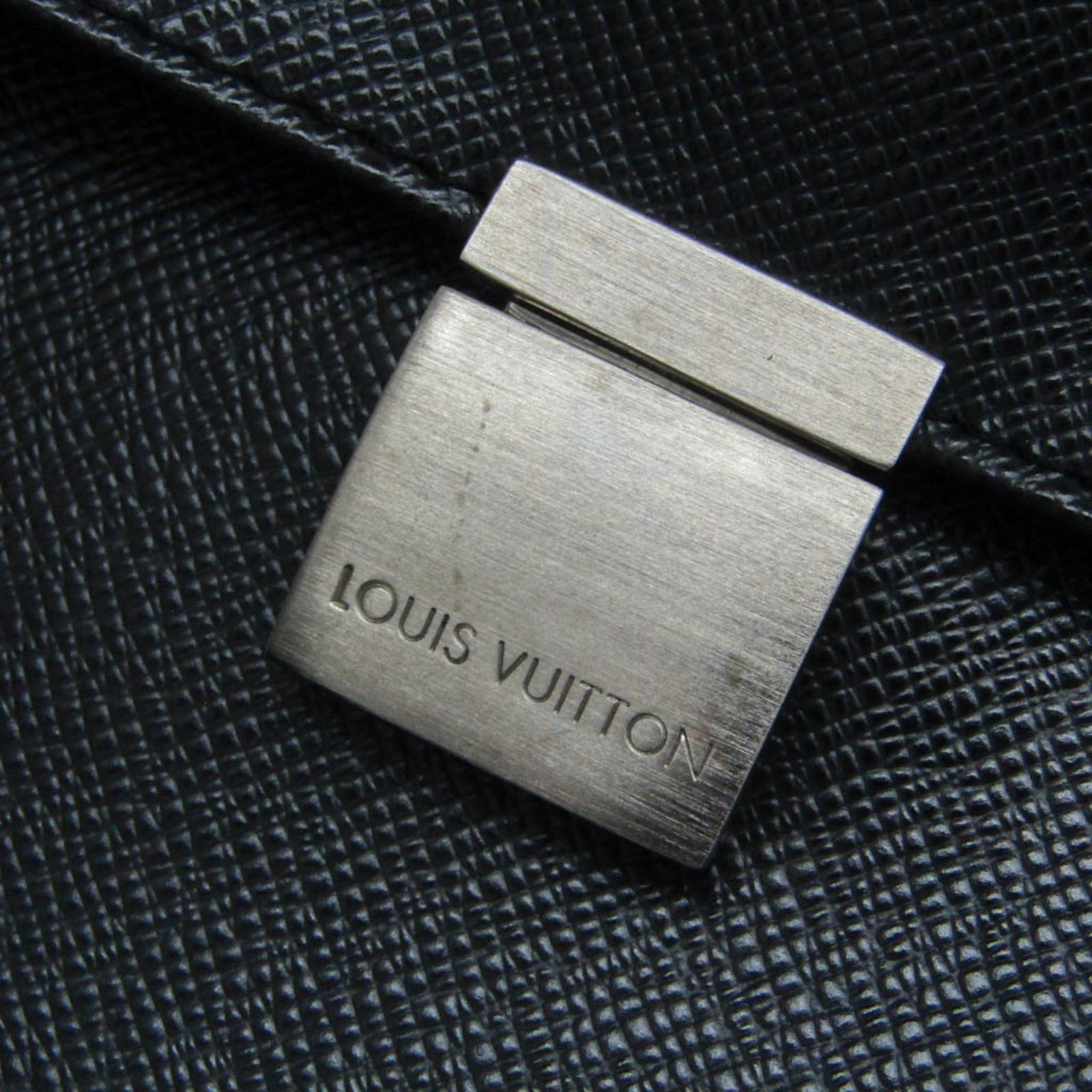 ルイ・ヴィトン(Louis Vuitton) タイガ ポルト ドキュマン アンガラ