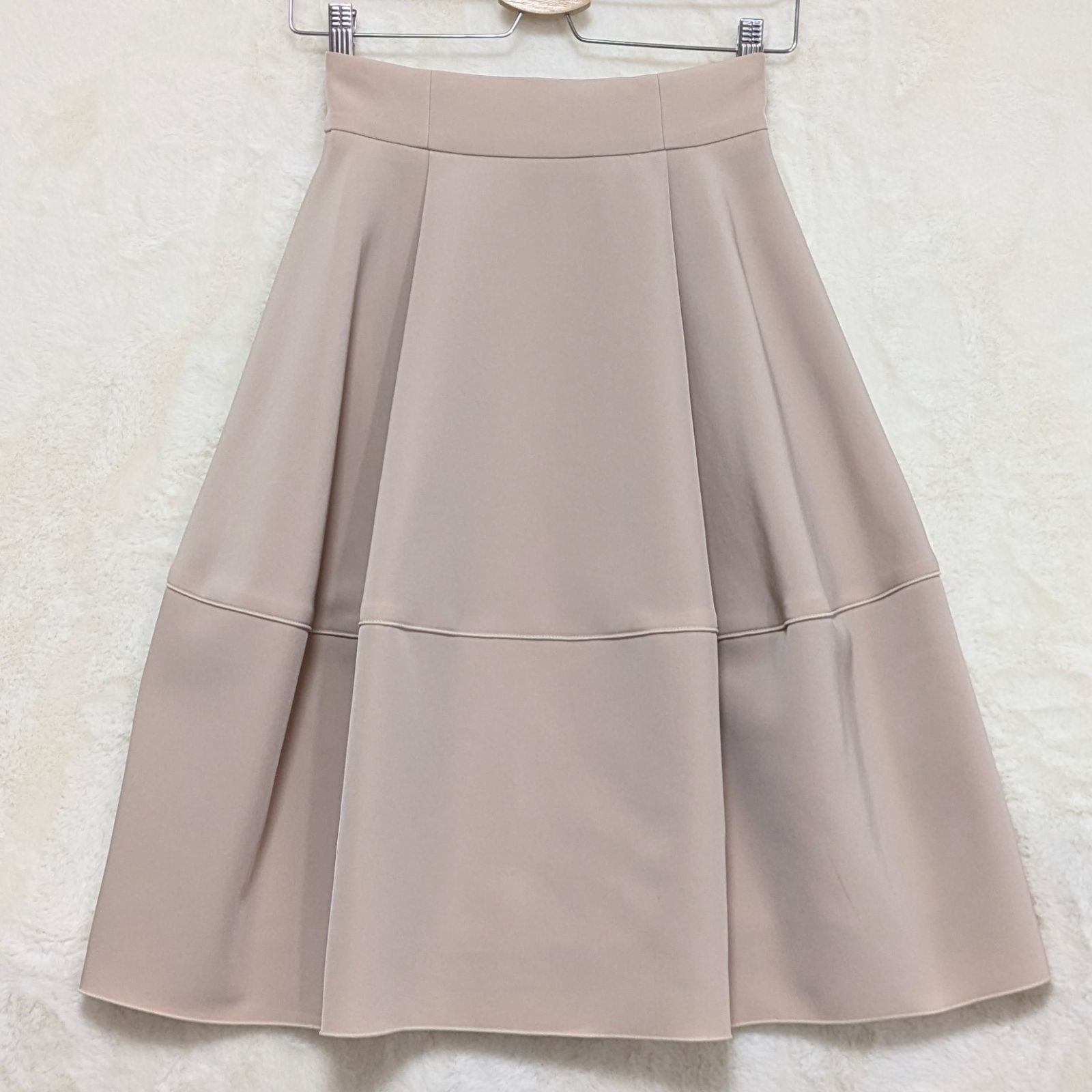 美シルエット☆フォクシー タックフレアスカート38 ベージュ 