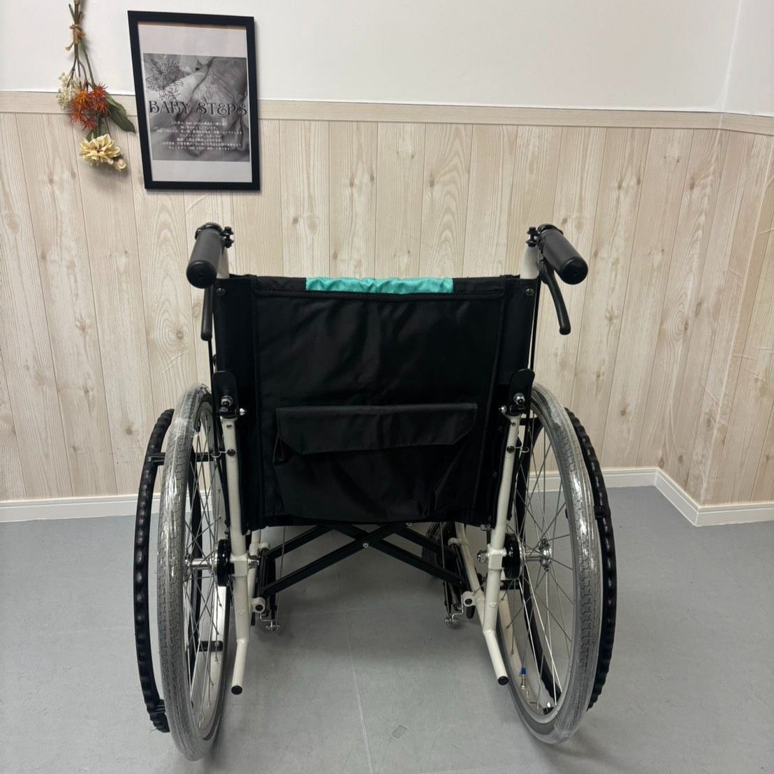 消毒済 中古 車椅子】すぐ使える車椅子 美品 MBY-41BSW Miki 自走 