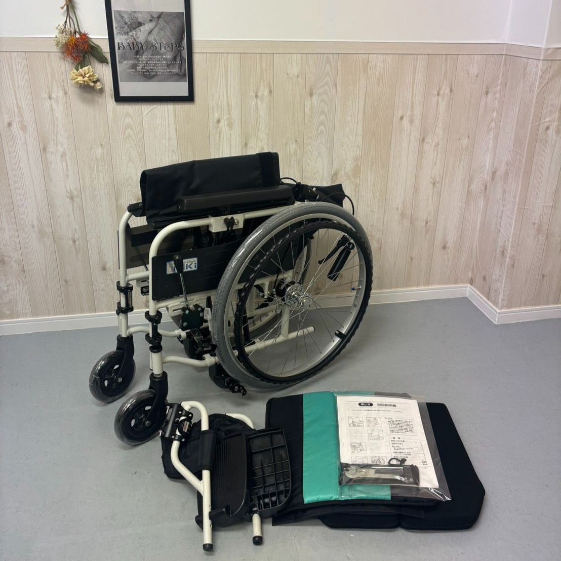 消毒済 中古 車椅子】すぐ使える車椅子 美品 MBY-41BSW Miki 自走 
