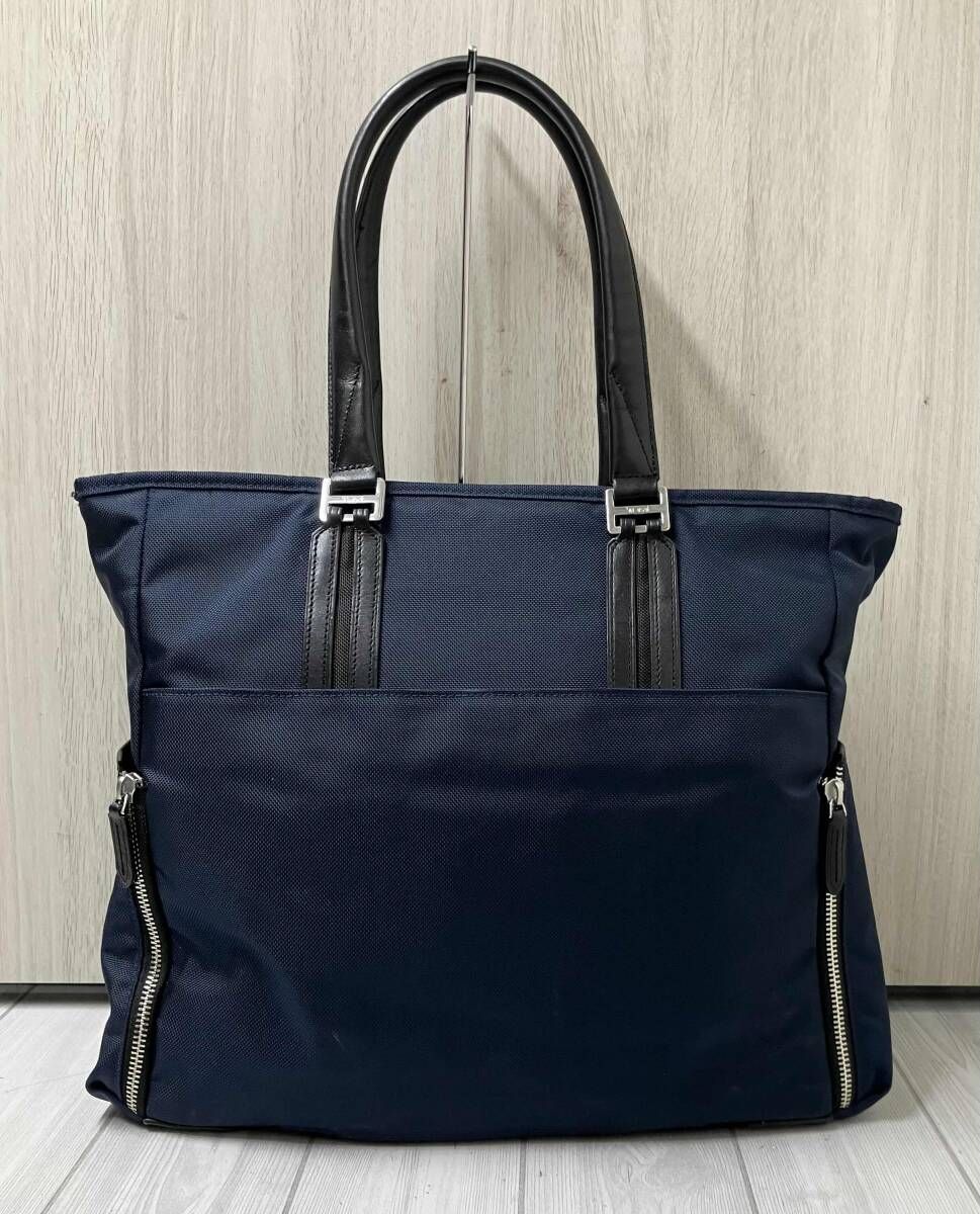 TUMI ネイビー ビジネスバッグ 中型　jarbis TUMI（トゥミ） ビジネスバッグ JARVIS デラックス・ラップトップ