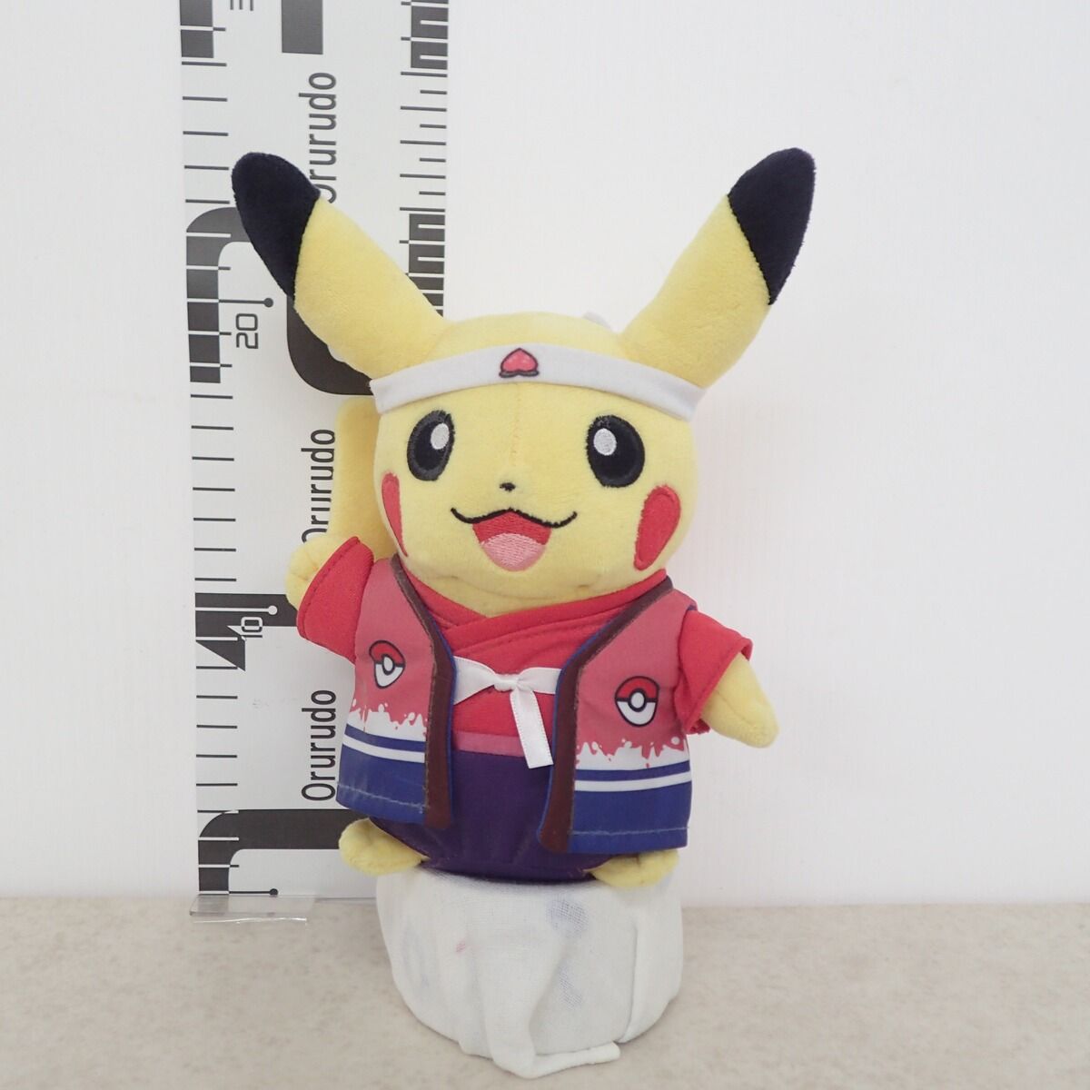 匿名配送)ポケモンセンター☆モモンのみだいすきピカチュウぬいぐるみ