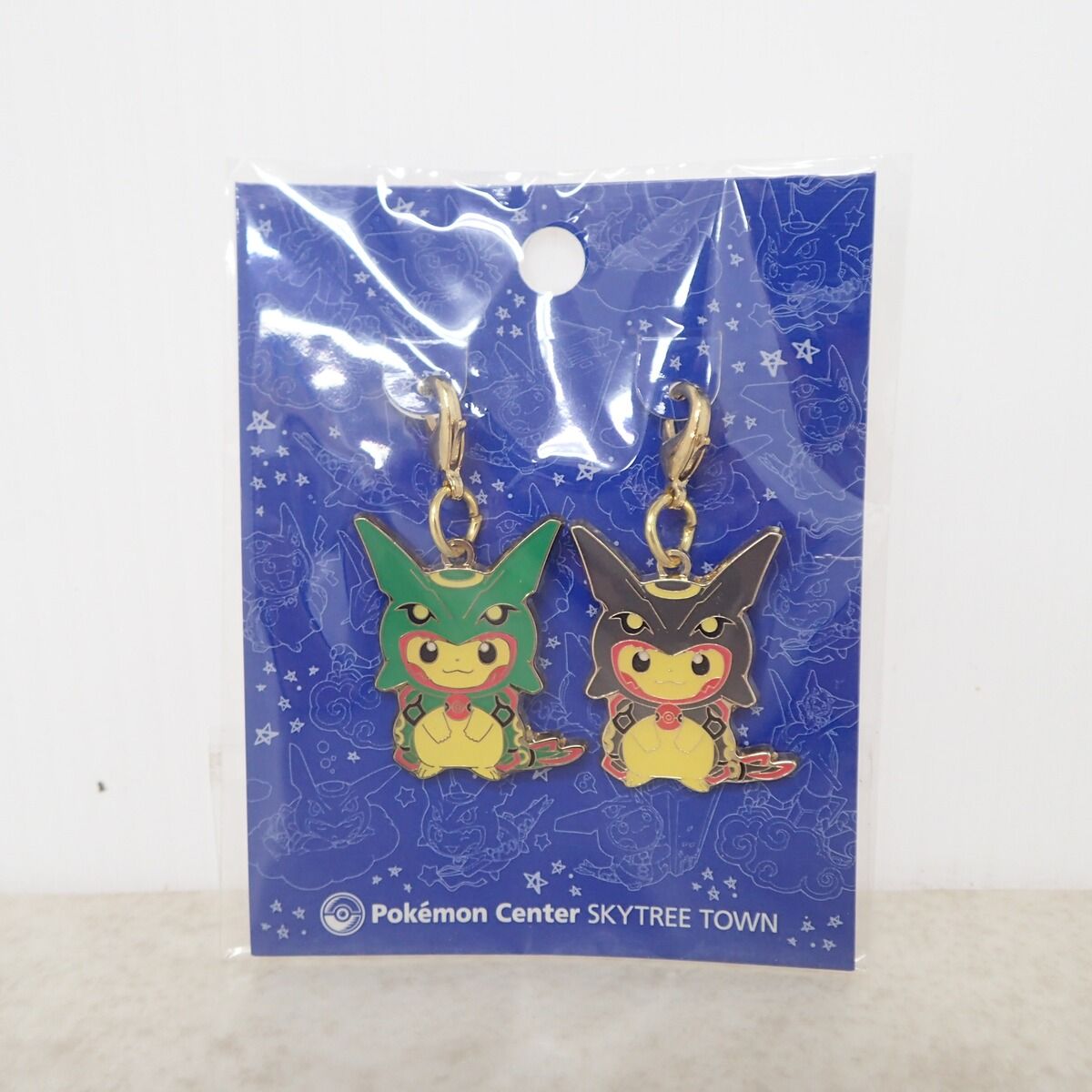 未開封 ポケモンセンター チャームセット レックウザポンチョを着た 