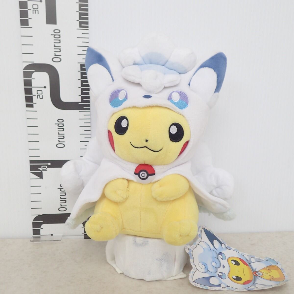 ポケモン ポケモンセンター アローラロコンポンチョのピカチュウ