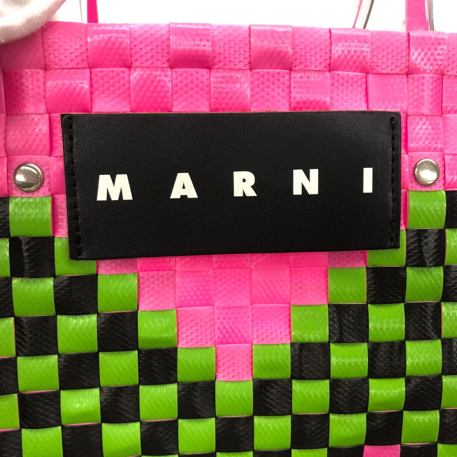 ほぼ未使用⭐︎MARNI ビビッドカラーかごバッグ MARNI マルニ バッグ カゴバッグ ハンドバッグ ピンク Mバスケット