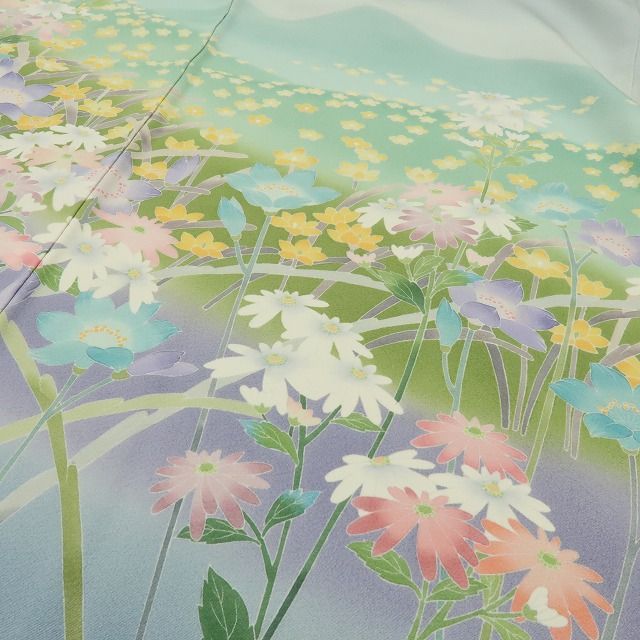 新品 仕付け糸付き 正絹 着物“山も霞も波打ち、唐花が舞う！”訪問着M-96 六花-RIKKA- 新品 正絹 峰山落款 仕付け糸付❀うららかな春❀訪問着