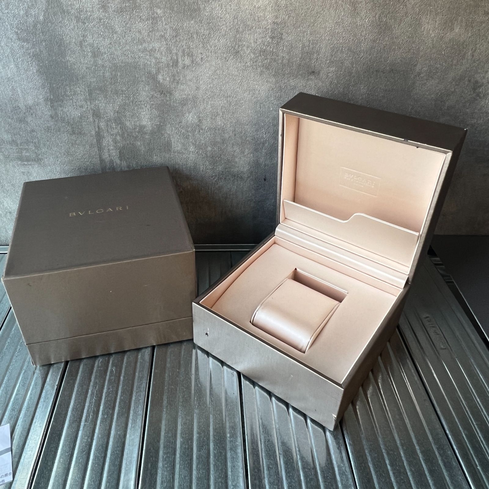 ZBVL012-013 ブルガリ BVLGARI 時計 箱 BOX 空箱 付属品なし ダメージ