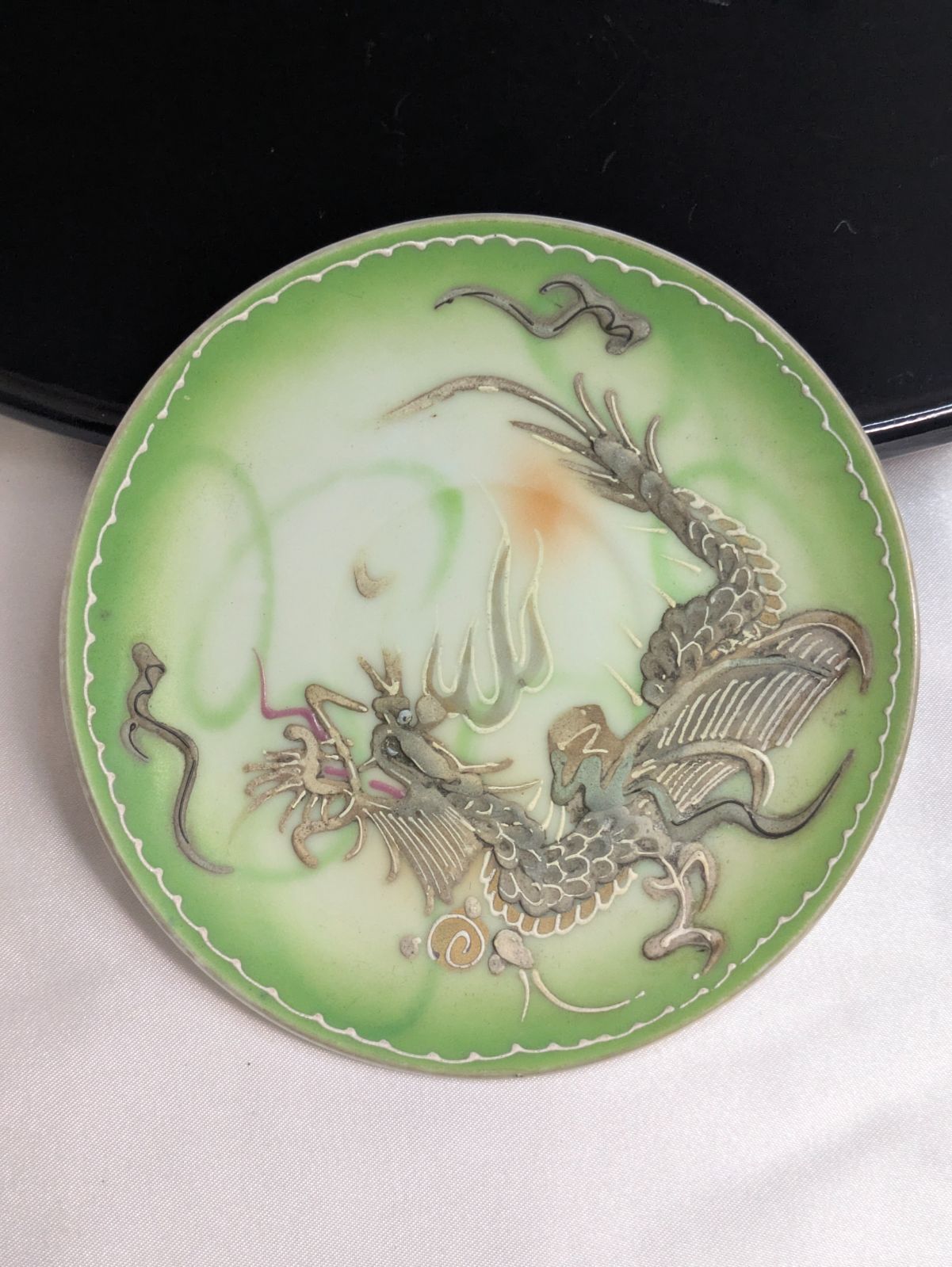 ドラゴン彫刻 ティーポット　骨董品 骨董 大信監製 ドラゴンウェア 盛り上げ 緑龍文 ティーセット カップ